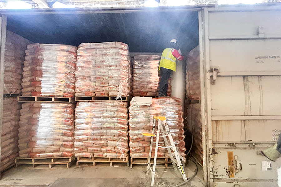 Indywidualne rozwiązania w zakresie worków nadmuchiwanych do transportu kolejowego dla wiodącej północnoamerykańskiej firmy cementowej – od standardowych produktów po innowacje oparte na scenariuszach